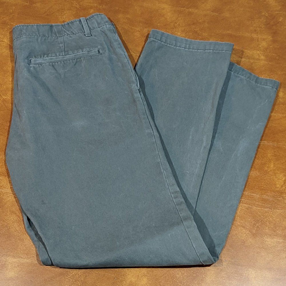 Gap Khaki 34*32